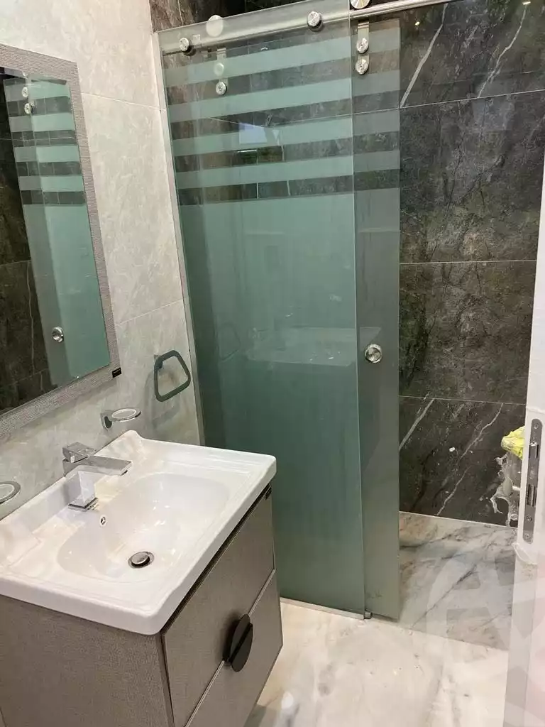 https://aqarmap.com.eg/en/listing/4036459-for-sale-cairo-el-sheikh-zayed-city-compounds-in-sheikh-zayed-el-patio-zahraa