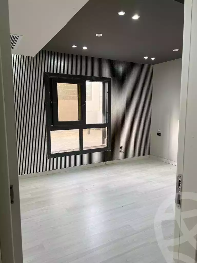 https://aqarmap.com.eg/en/listing/4036459-for-sale-cairo-el-sheikh-zayed-city-compounds-in-sheikh-zayed-el-patio-zahraa