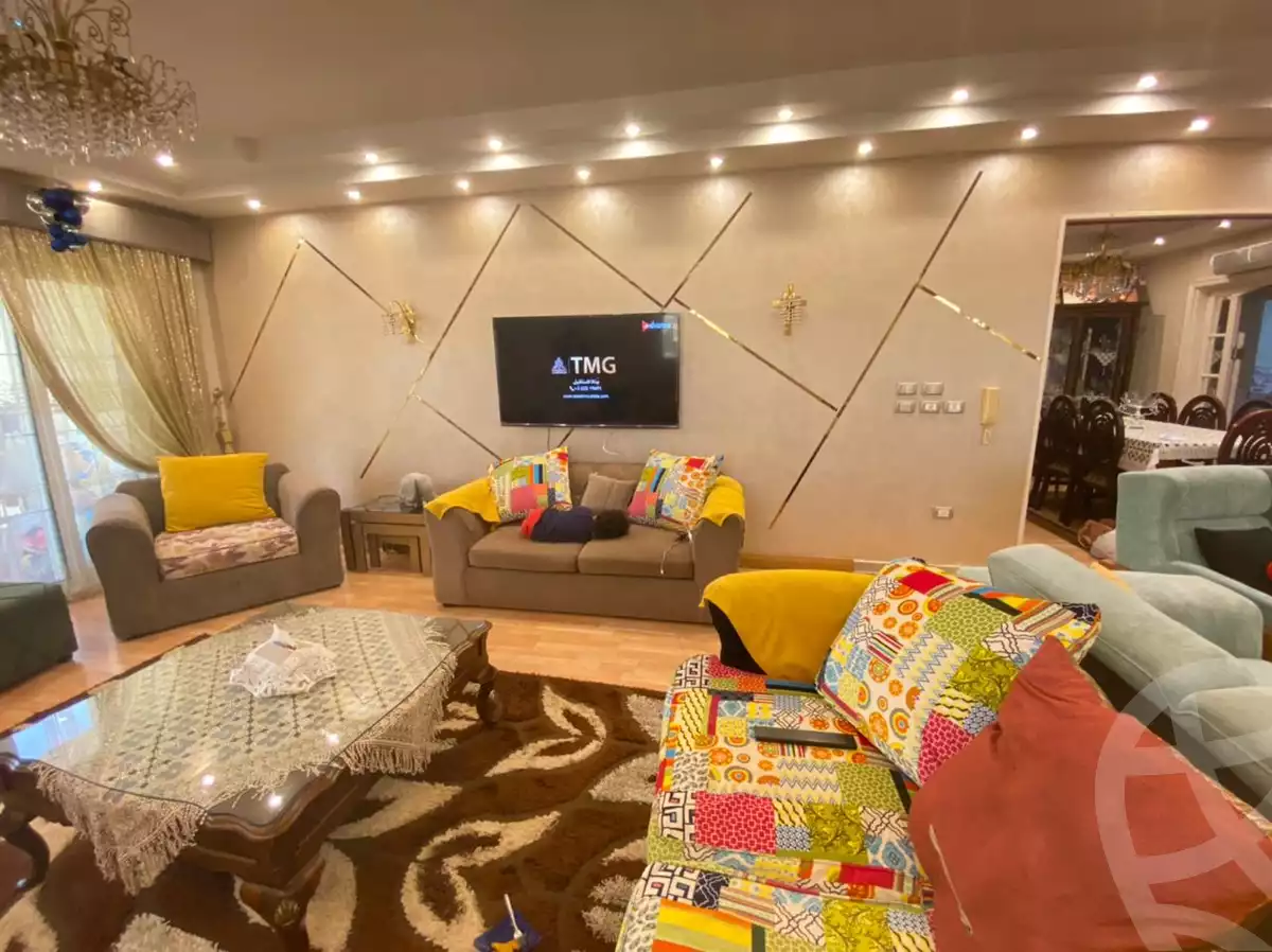 https://aqarmap.com.eg/en/listing/4040287-for-sale-cairo-el-sheikh-zayed-city-compounds-in-sheikh-zayed-zayed-2000