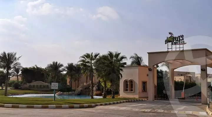 https://aqarmap.com.eg/en/listing/4044013-for-sale-cairo-el-sheikh-zayed-city-compounds-greens
