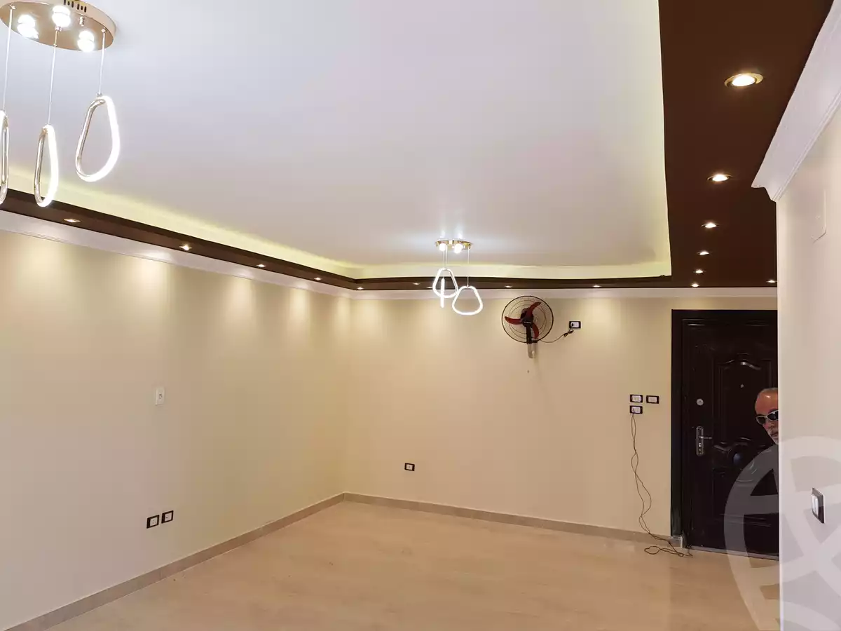 https://aqarmap.com.eg/en/listing/4046460-for-rent-cairo-6th-of-october-jml-bd-lnsr