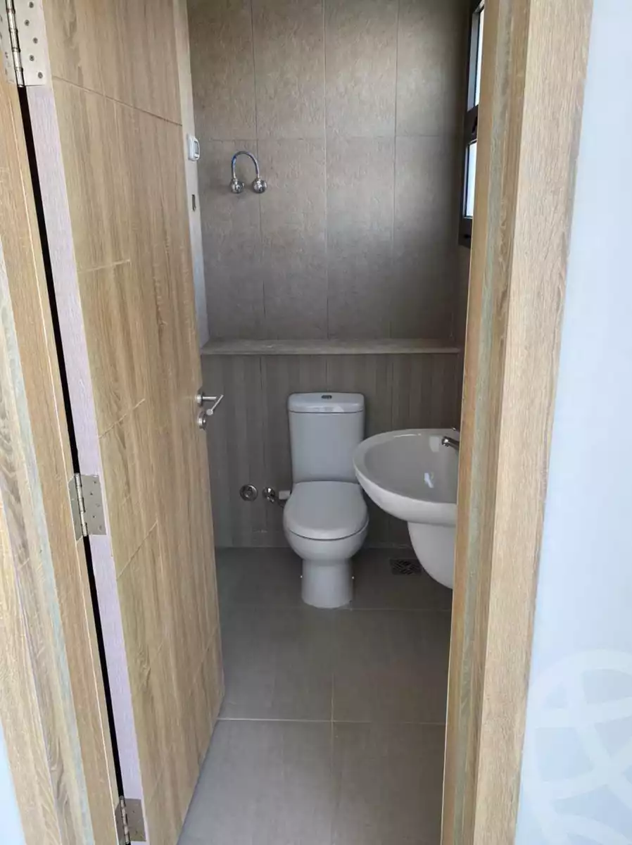 https://aqarmap.com.eg/ar/listing/4047159-for-rent-cairo-new-cairo-compounds-fyfth-skwyr-mwl-lmrsm-llttwyr