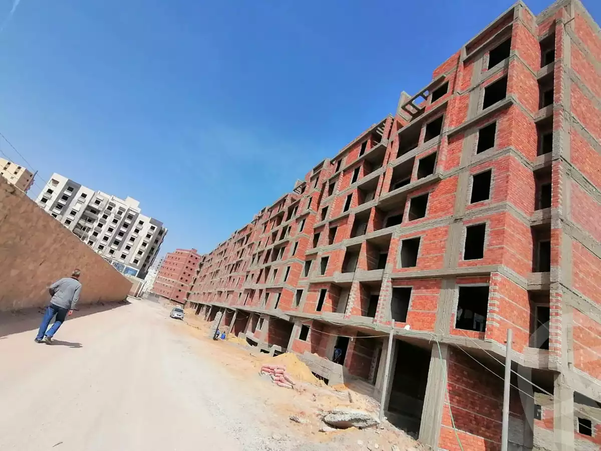 https://aqarmap.com.eg/en/listing/4051606-for-sale-cairo-ismailia-desert-road-golden-park