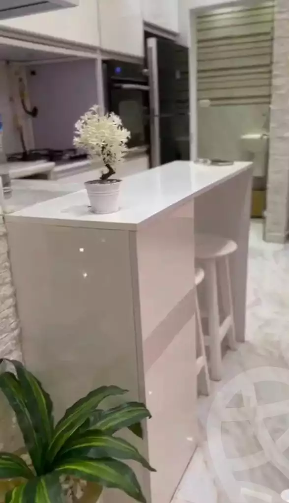 https://aqarmap.com.eg/ar/listing/4051807-for-sale-cairo-el-sheikh-zayed-city-el-hay-elasher-street-100
