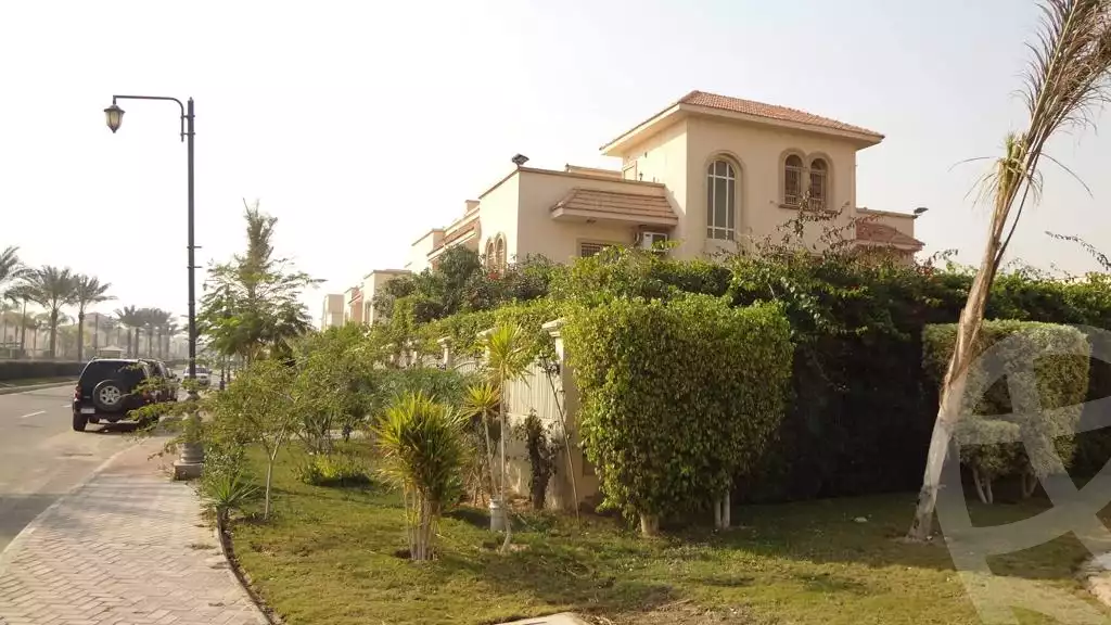 https://aqarmap.com.eg/en/listing/4053368-for-sale-cairo-el-sheikh-zayed-city-compounds-greens