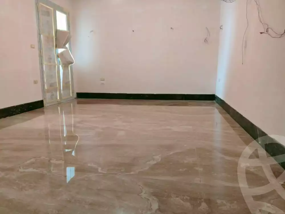 https://aqarmap.com.eg/en/listing/4056081-for-sale-cairo-new-cairo-compounds-mountain-view-hyde-park