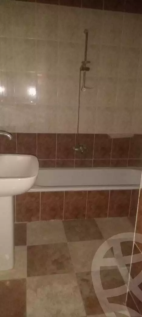 https://aqarmap.com.eg/en/listing/4061116-for-rent-cairo-cairo-hdyq-lhrm-lmntqh-l