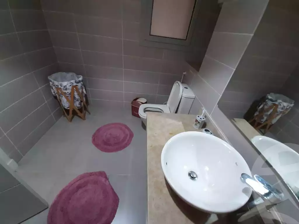 https://aqarmap.com.eg/ar/listing/4062379-for-rent-cairo-new-cairo-compounds-kmbwnd-fyldj-jyt-blm-hylz