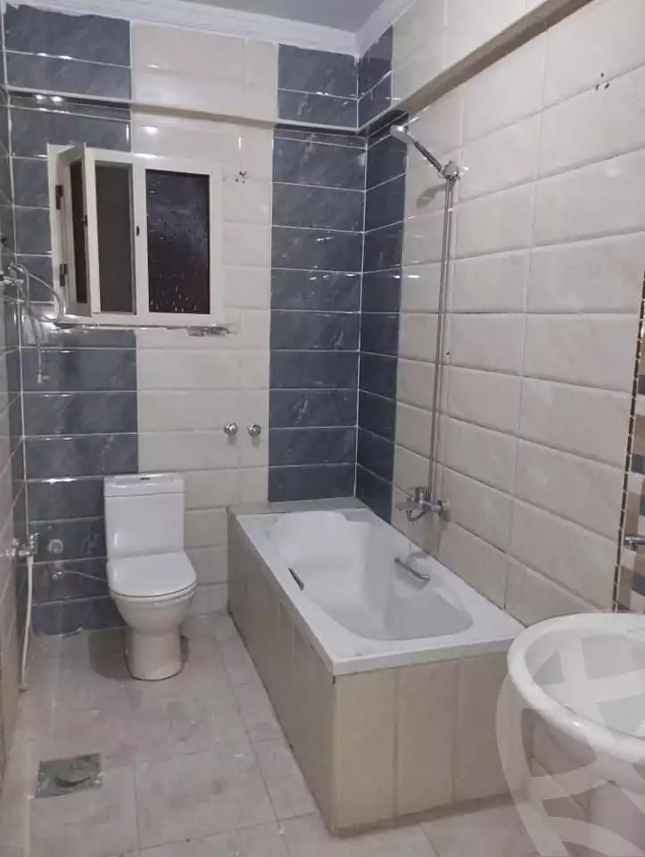 https://aqarmap.com.eg/en/listing/4063986-for-sale-alexandria-el-hanouvel-amr-ibn-el-aas-st