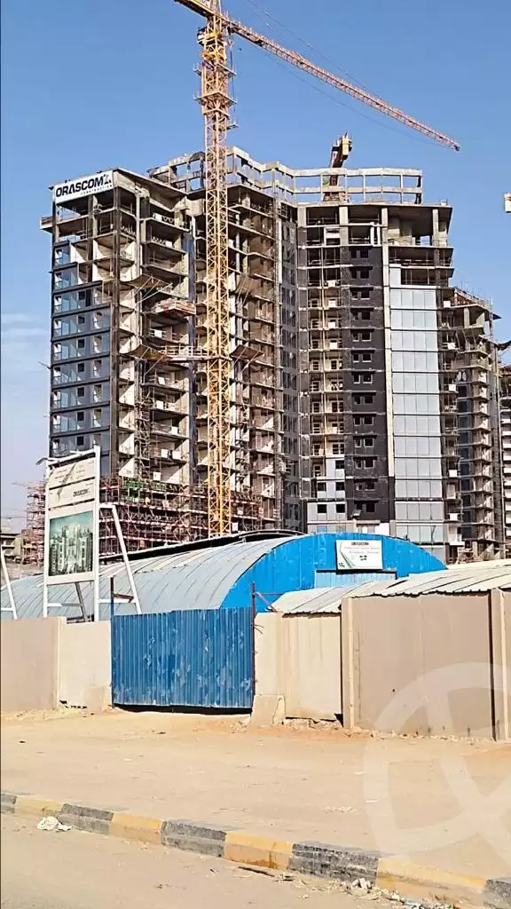 https://aqarmap.com.eg/ar/listing/4070415-for-sale-cairo-el-sheikh-zayed-city-compounds-brj-zyd-wr-llttwyr