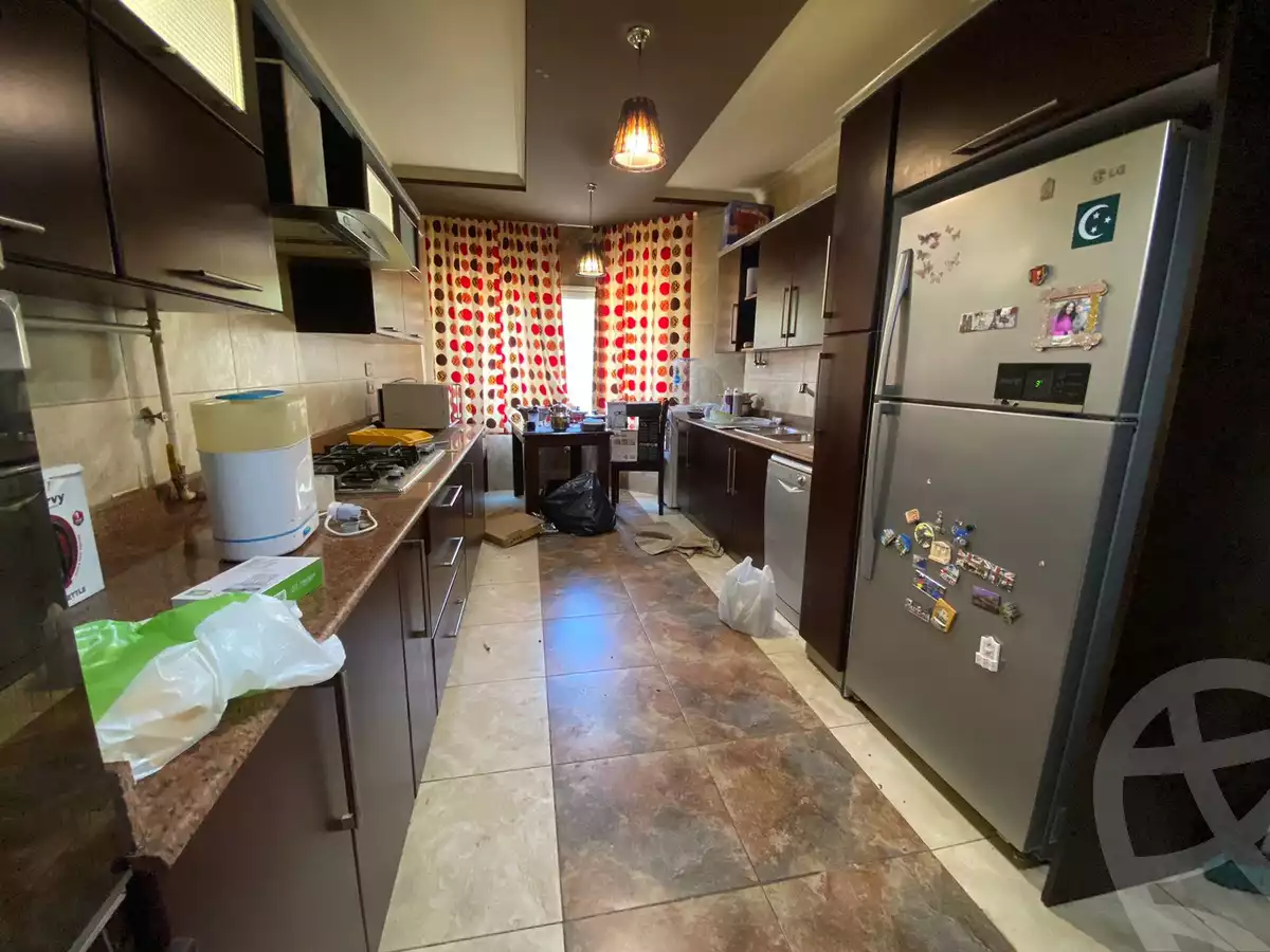 https://aqarmap.com.eg/en/listing/4071040-for-sale-cairo-el-sheikh-zayed-city-compounds-greens