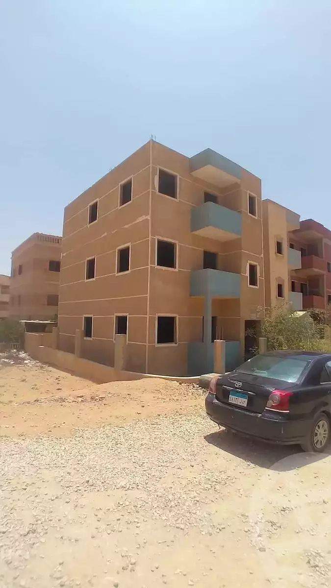 https://aqarmap.com.eg/ar/listing/4072403-for-sale-cairo-6th-of-october-hadaeq-october-ebni-betak-7-mohammed-hamdan-st