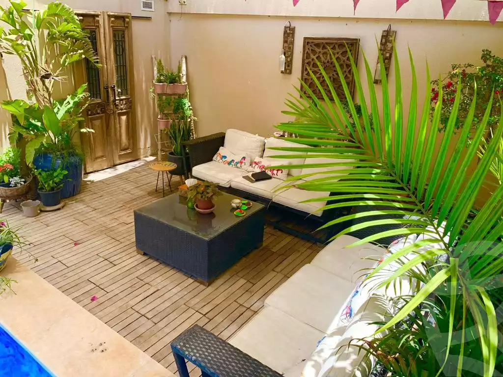 https://aqarmap.com.eg/ar/listing/4075346-for-sale-cairo-el-sheikh-zayed-city-compounds-in-sheikh-zayed-royal-city