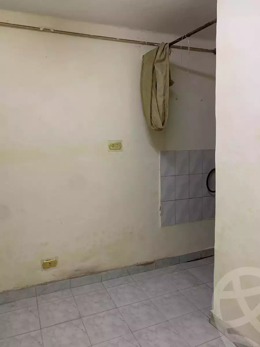 https://aqarmap.com.eg/en/listing/4075601-for-rent-alexandria-moharram-bey-erfan-st