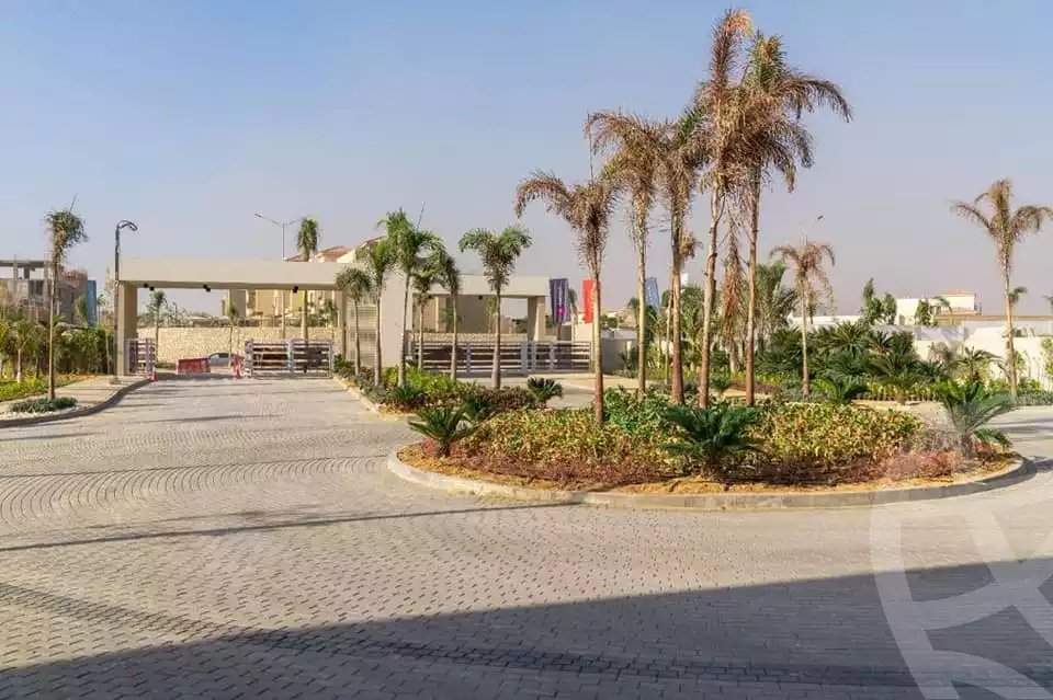 https://aqarmap.com.eg/en/listing/4078987-for-sale-cairo-6th-of-october-compound-the-crown