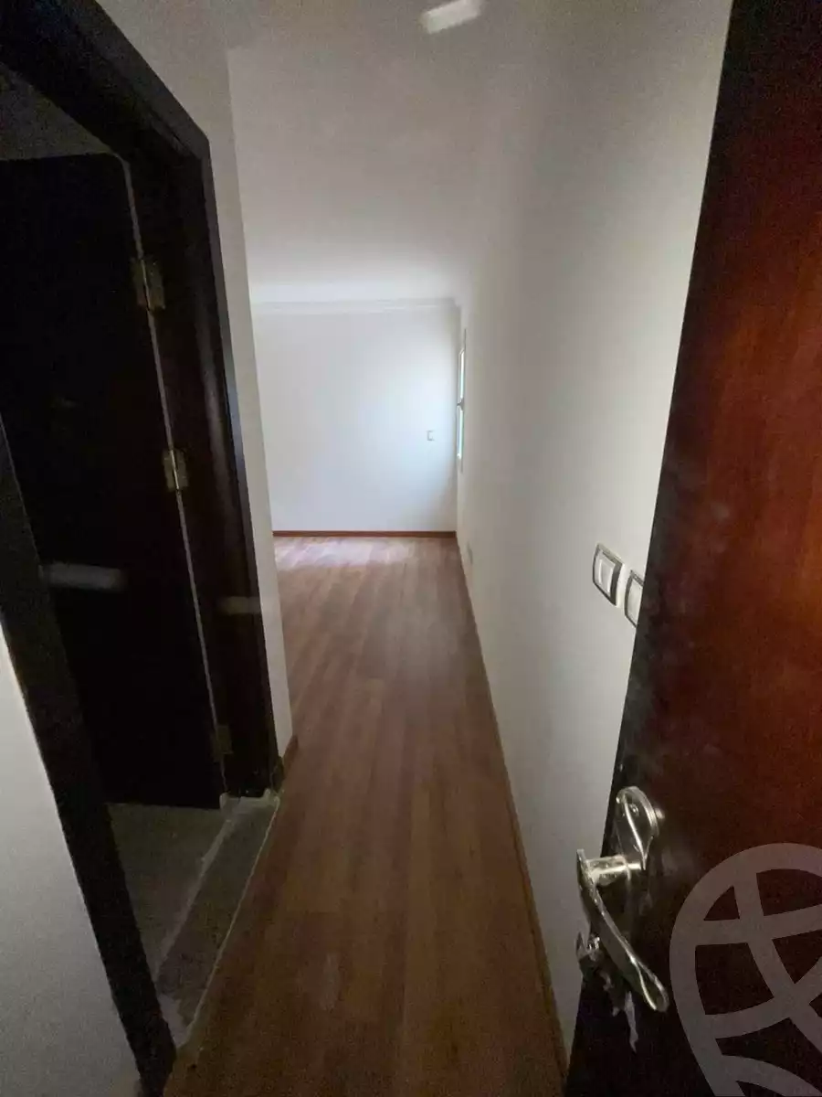 https://aqarmap.com.eg/en/listing/4087313-for-sale-cairo-new-cairo-compounds-jyd