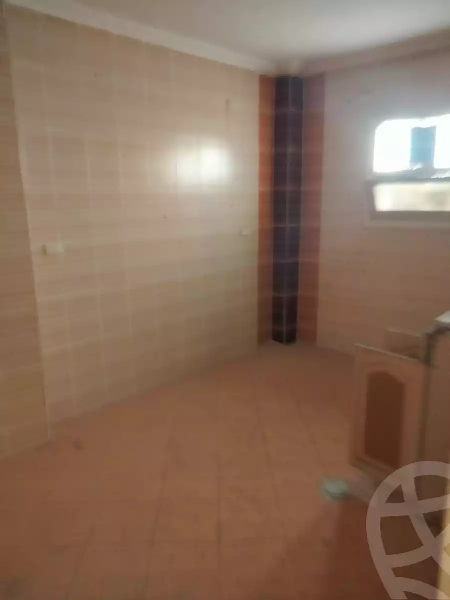 https://aqarmap.com.eg/en/listing/4090757-for-rent-cairo-new-cairo-compounds-ritaj