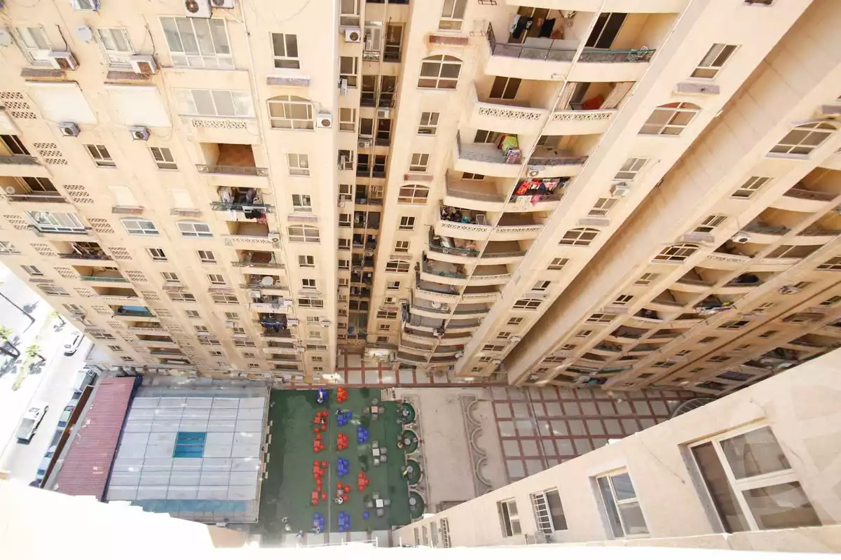 https://aqarmap.com.eg/ar/listing/4091483-for-sale-alexandria-el-montazah-compounds-royal-plaza-compound-al-halawany
