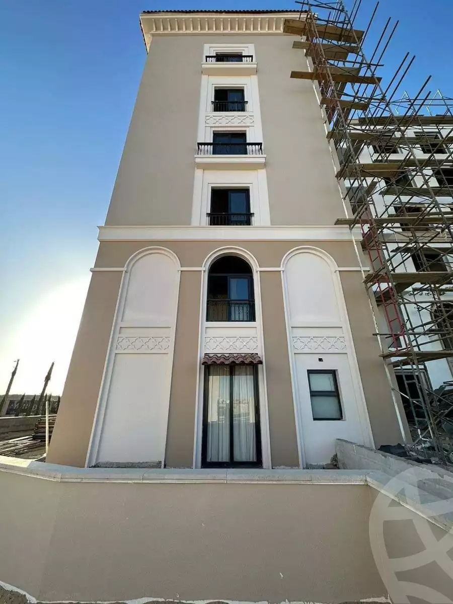 https://aqarmap.com.eg/ar/listing/4632434-for-sale-cairo-el-sheikh-zayed-city-compounds-kmbwnd-fyldj-wyst-dr-llttwyr