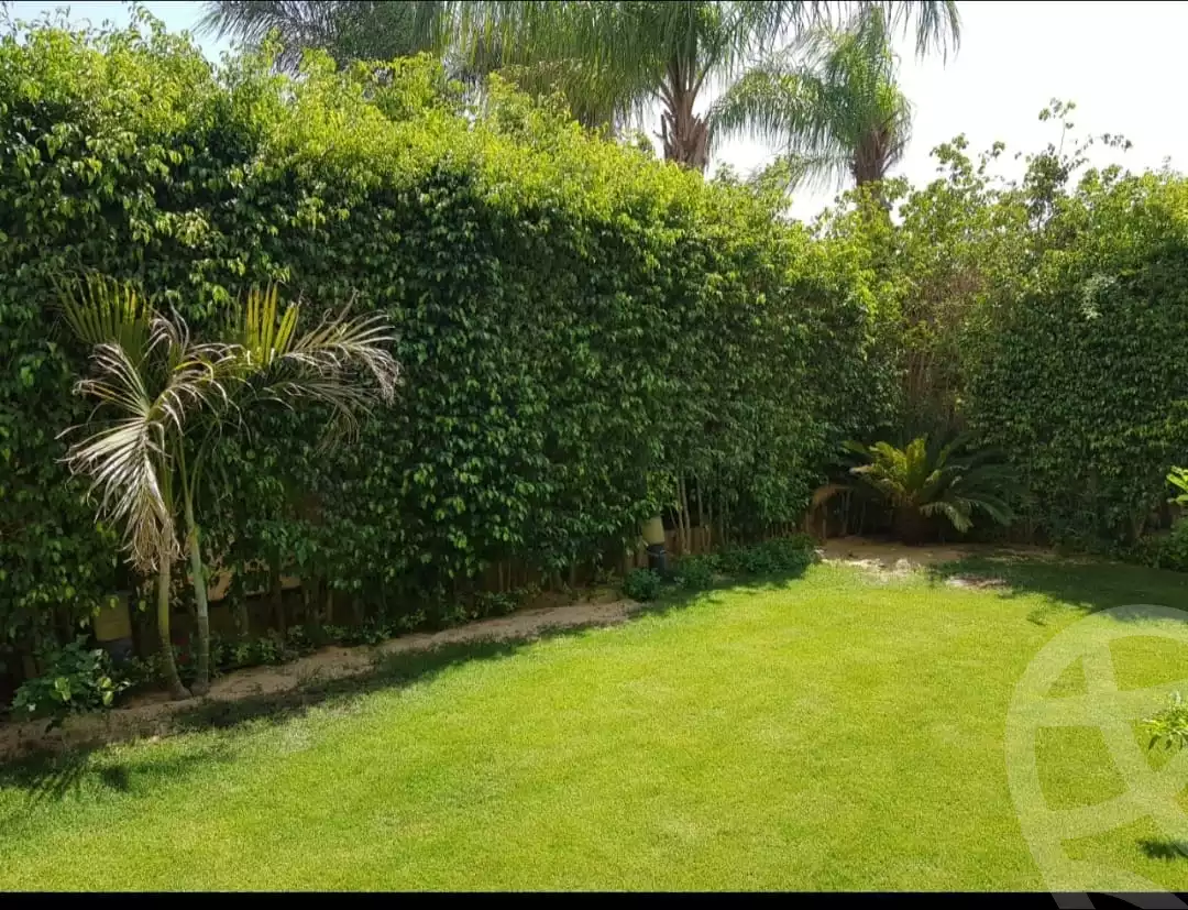 https://aqarmap.com.eg/ar/listing/4094210-for-sale-cairo-new-cairo-compounds-moon-valley