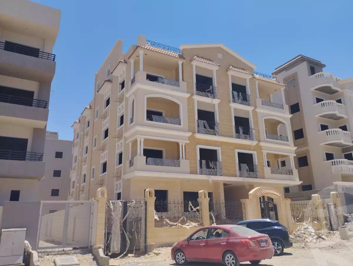 https://aqarmap.com.eg/ar/listing/4094690-for-sale-cairo-el-sheikh-zayed-city-bait-el-watan