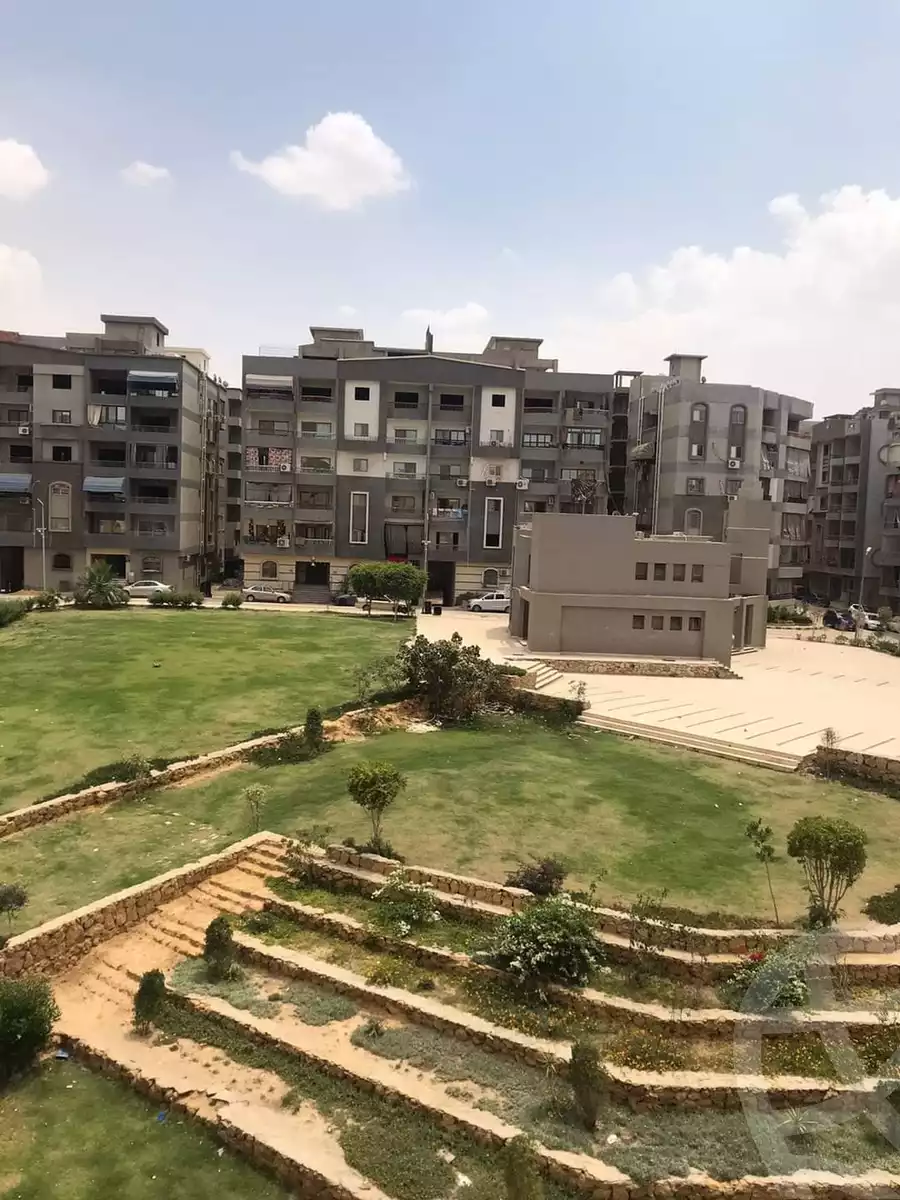 https://aqarmap.com.eg/en/listing/4094844-for-sale-cairo-mokattam-compounds-kmbwnd-jwldn-jyts