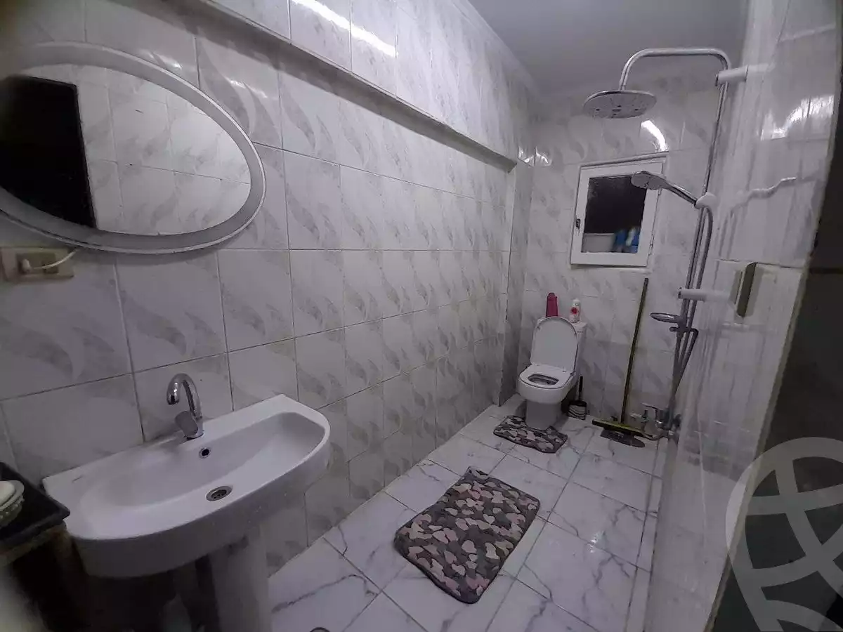 https://aqarmap.com.eg/en/listing/4096786-for-sale-cairo-mokattam-mskn-lzlzl-rolan-st