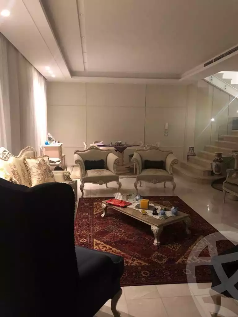 https://aqarmap.com.eg/ar/listing/4100390-for-sale-cairo-el-sheikh-zayed-city-compounds-in-sheikh-zayed-beverly-hills