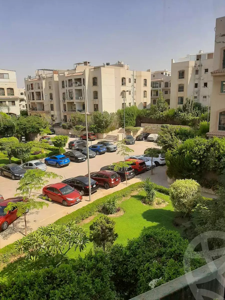 https://aqarmap.com.eg/en/listing/4104772-for-sale-cairo-new-cairo-compounds-zizinia-city