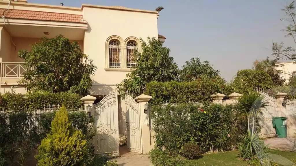 https://aqarmap.com.eg/en/listing/4107118-for-sale-cairo-el-sheikh-zayed-city-compounds-greens