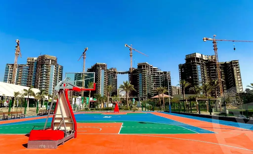 https://aqarmap.com.eg/ar/listing/4114740-for-sale-cairo-el-sheikh-zayed-city-compounds-brj-zyd-wr-llttwyr