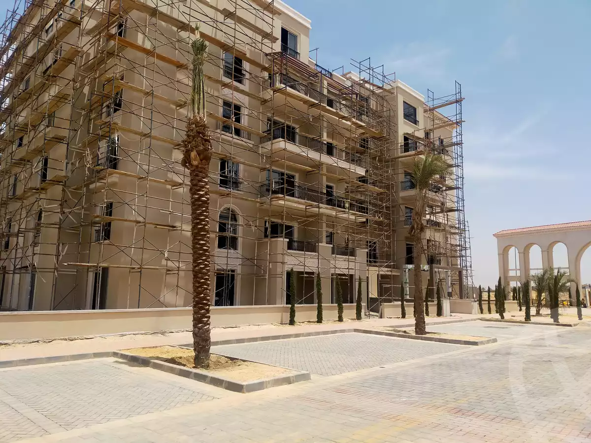 https://aqarmap.com.eg/en/listing/4117597-for-sale-cairo-el-sheikh-zayed-city-compounds-kmbwnd-fyldj-wyst-dr-llttwyr