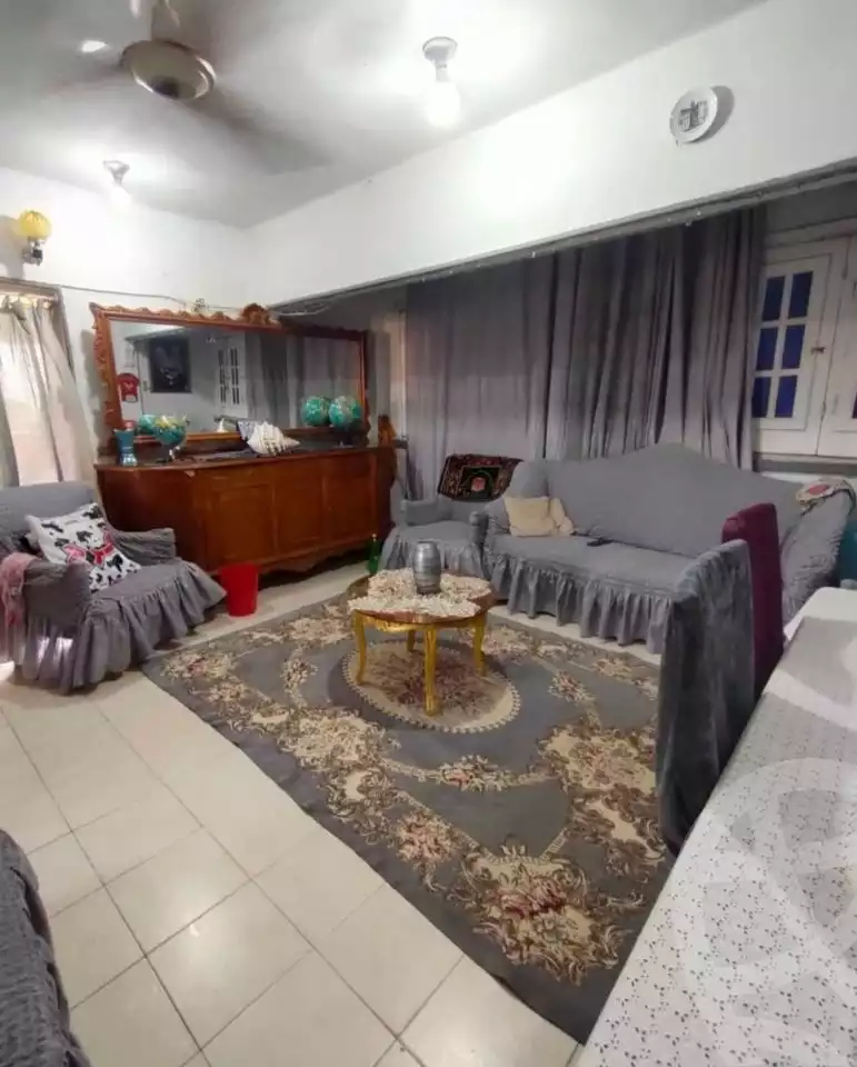 https://aqarmap.com.eg/ar/listing/4119354-for-sale-cairo-shoubra-jzyr-bdrn-haret-rod-al-farag