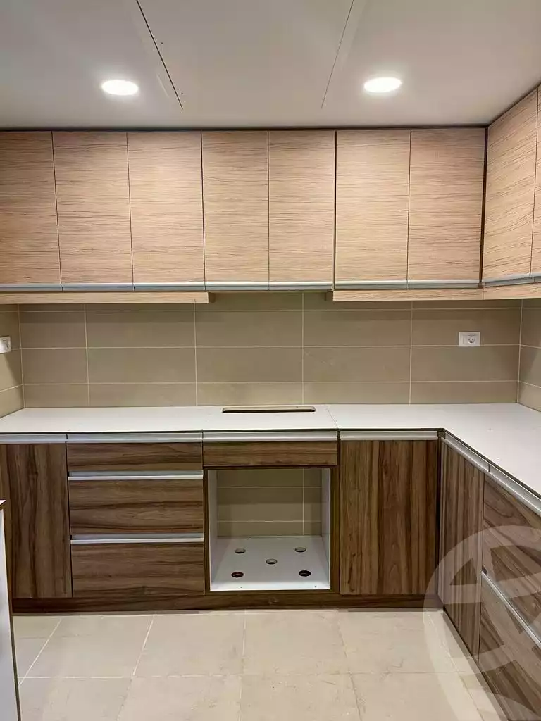 https://aqarmap.com.eg/ar/listing/4119906-for-rent-cairo-6th-of-october-compound-pyramid-hills