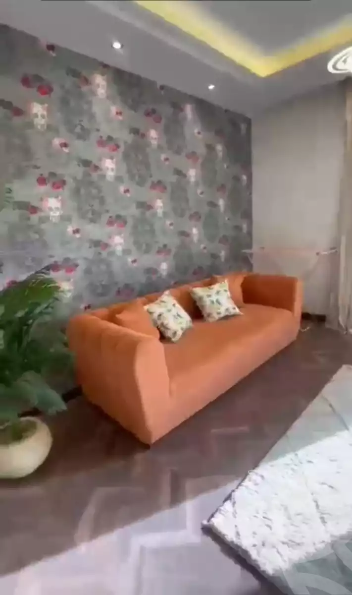 https://aqarmap.com.eg/ar/listing/4120343-for-rent-cairo-el-sheikh-zayed-city-compounds-in-sheikh-zayed-the-courtyard