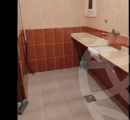 https://aqarmap.com.eg/ar/listing/4123403-for-rent-alexandria-moharram-bey-abd-el-hafez-st