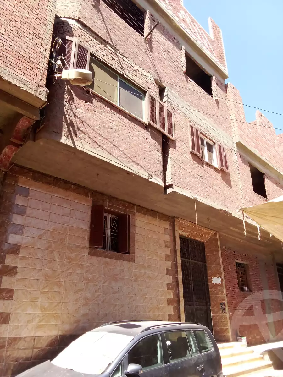 https://aqarmap.com.eg/en/listing/4118640-for-sale-qalyubia-qlioub-meet-halfa