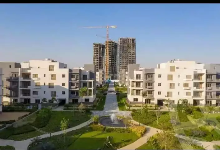https://aqarmap.com.eg/en/listing/4127897-for-sale-cairo-6th-of-october-compound-aeon