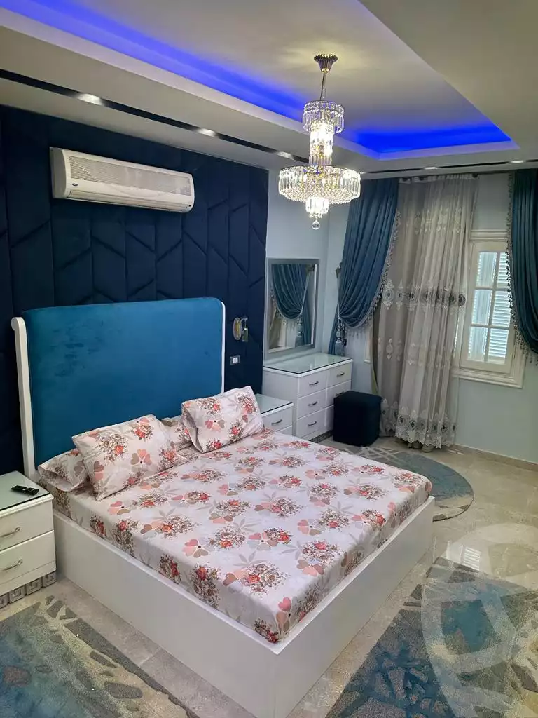 https://aqarmap.com.eg/en/listing/4128462-for-sale-alexandria-kafr-abdo-sant-square-st