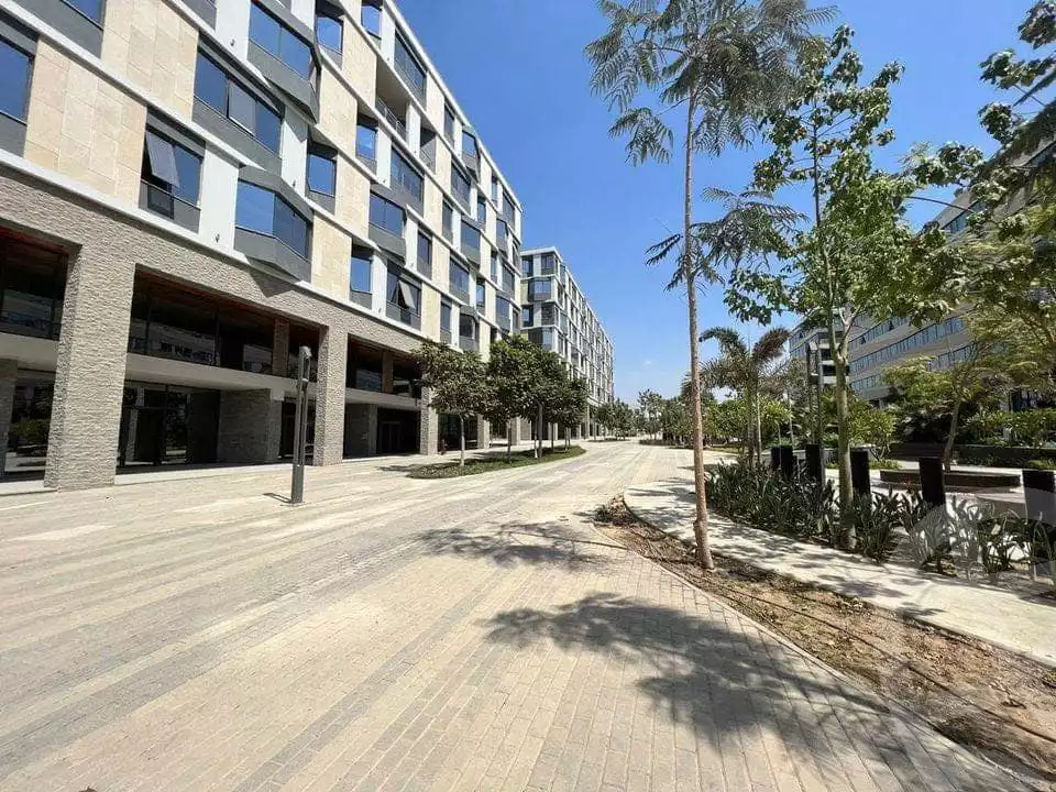 https://aqarmap.com.eg/ar/listing/4132403-for-sale-cairo-el-sheikh-zayed-city-compounds-in-sheikh-zayed-beverly-hills