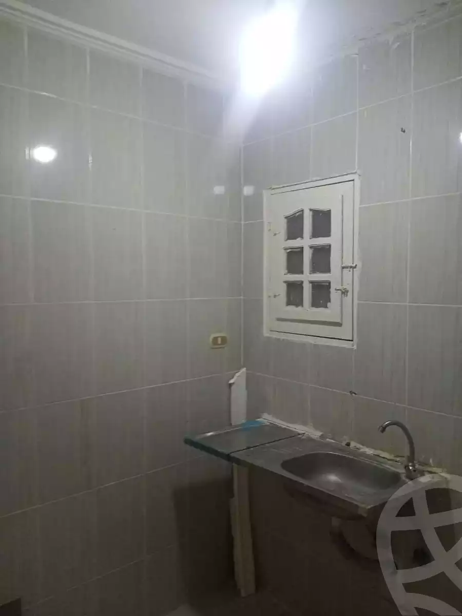 https://aqarmap.com.eg/ar/listing/4135532-for-rent-alexandria-el-hanouvel-kasr-al-quiri-st-1