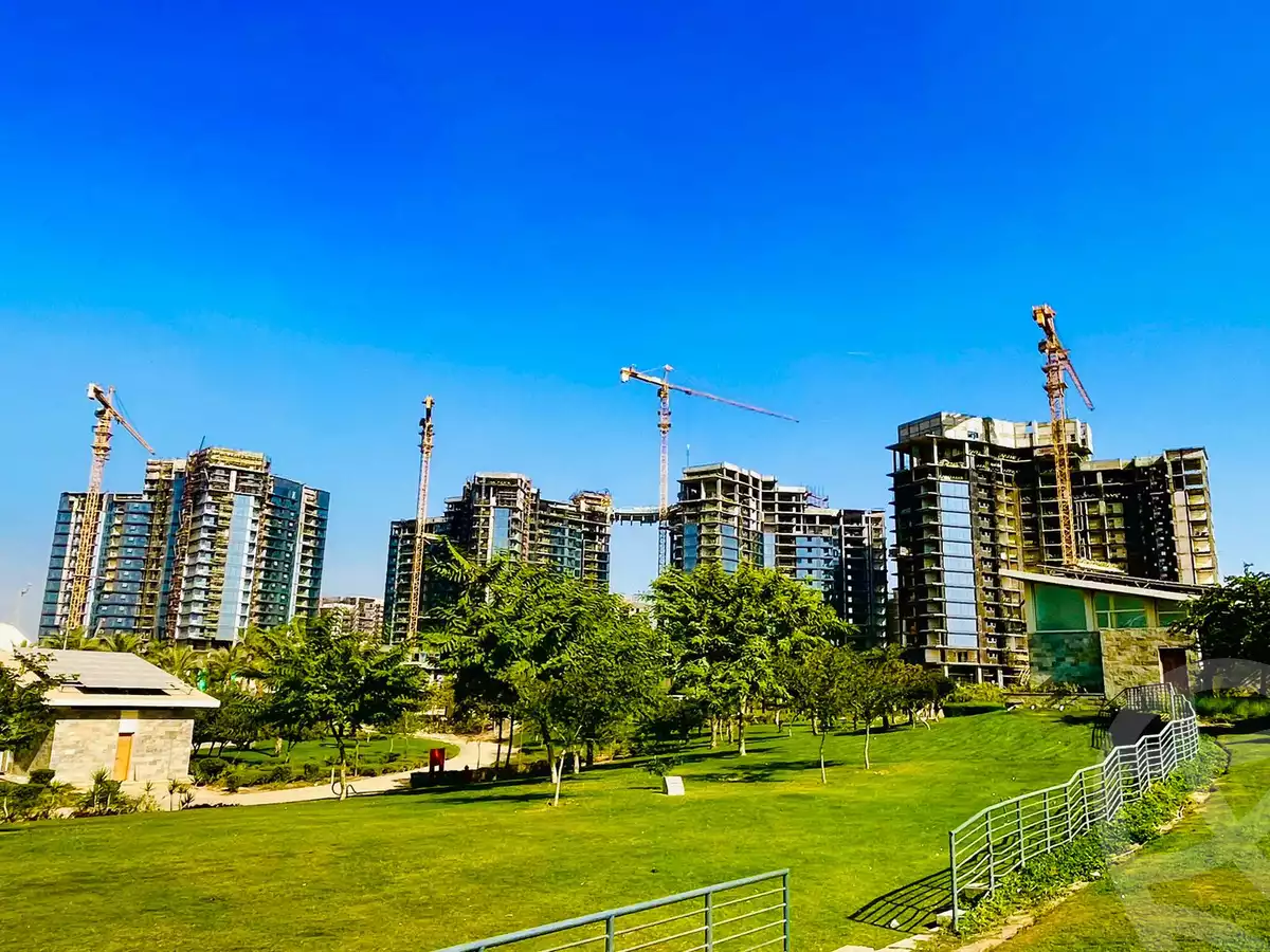 https://aqarmap.com.eg/ar/listing/4140453-for-sale-cairo-el-sheikh-zayed-city-compounds-brj-zyd-wr-llttwyr