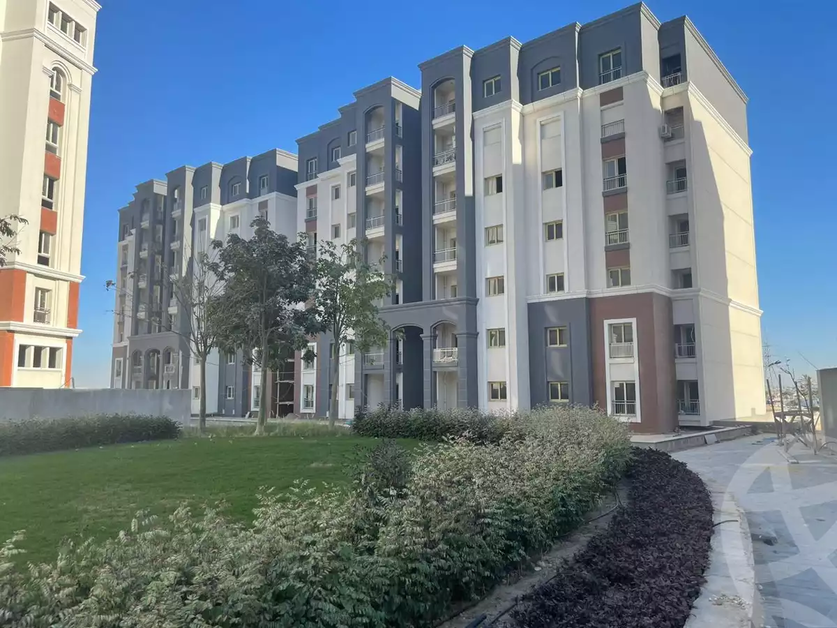https://aqarmap.com.eg/ar/listing/4074343-for-sale-alexandria-compounds-alex-west