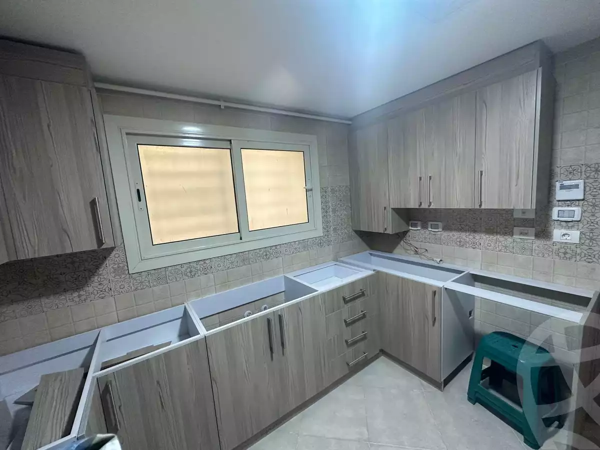 https://aqarmap.com.eg/ar/listing/4142365-for-rent-cairo-6th-of-october-compounds-wyst-rydj-ryzydns-nyw-jyz-llttwyr-l-qry