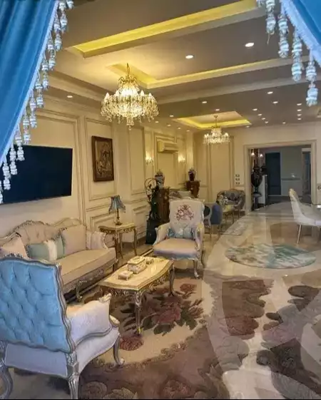 https://aqarmap.com.eg/en/listing/4148533-for-sale-alexandria-kafr-abdo-sant-square-st