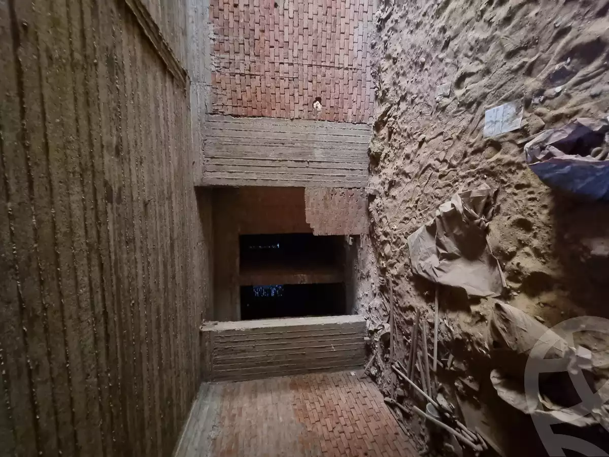 https://aqarmap.com.eg/ar/listing/4150083-for-sale-cairo-ain-shams-jsr-lswys-tqsym-mr-bn-lkhtb