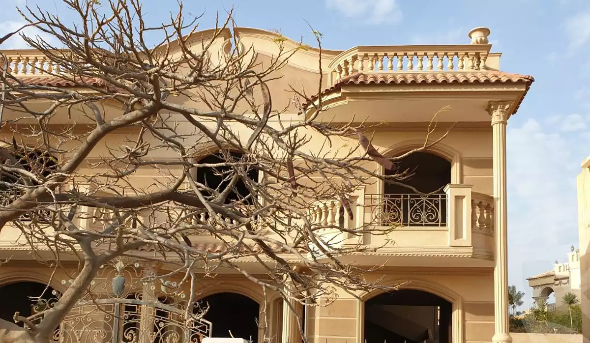 https://aqarmap.com.eg/ar/listing/4153277-for-sale-cairo-el-sheikh-zayed-city-compounds-in-sheikh-zayed-beverly-hills