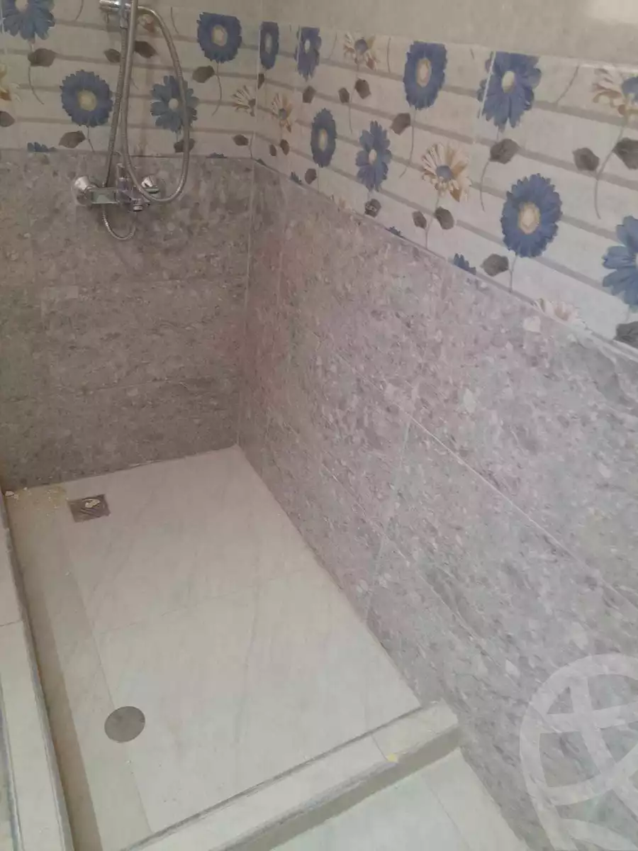 https://aqarmap.com.eg/en/listing/4153560-for-rent-cairo-6th-of-october-compound-garden-hills