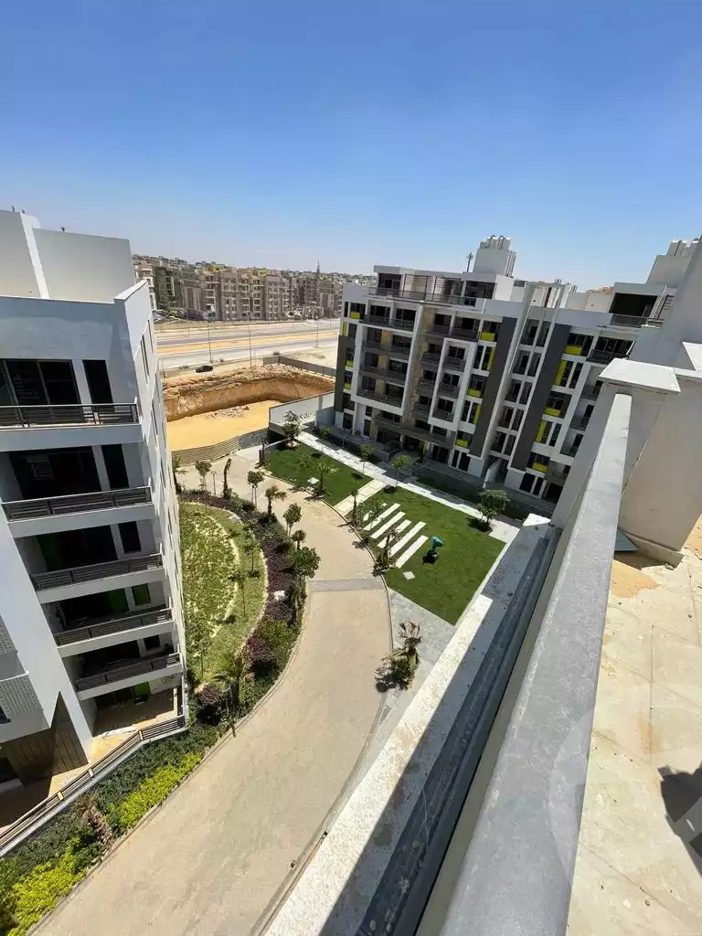 https://aqarmap.com.eg/ar/listing/4155453-for-sale-cairo-new-cairo-compounds-dh-ykwn-ryzdns-styl-hwm