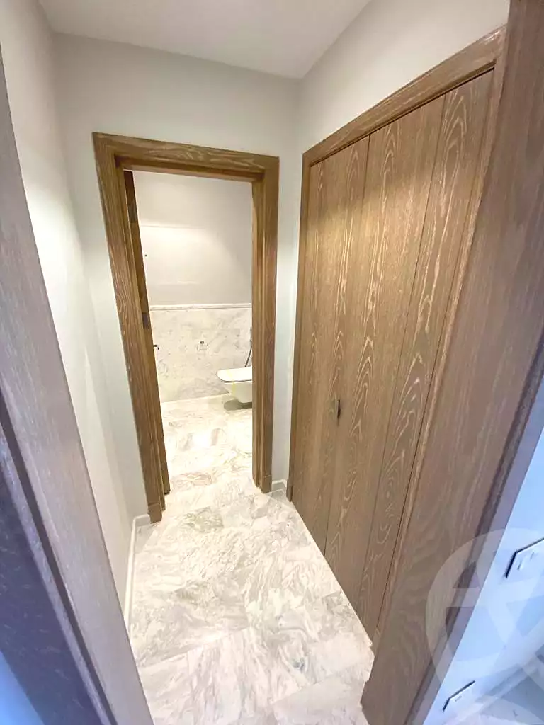 https://aqarmap.com.eg/ar/listing/4160732-for-rent-cairo-6th-of-october-compound-aeon
